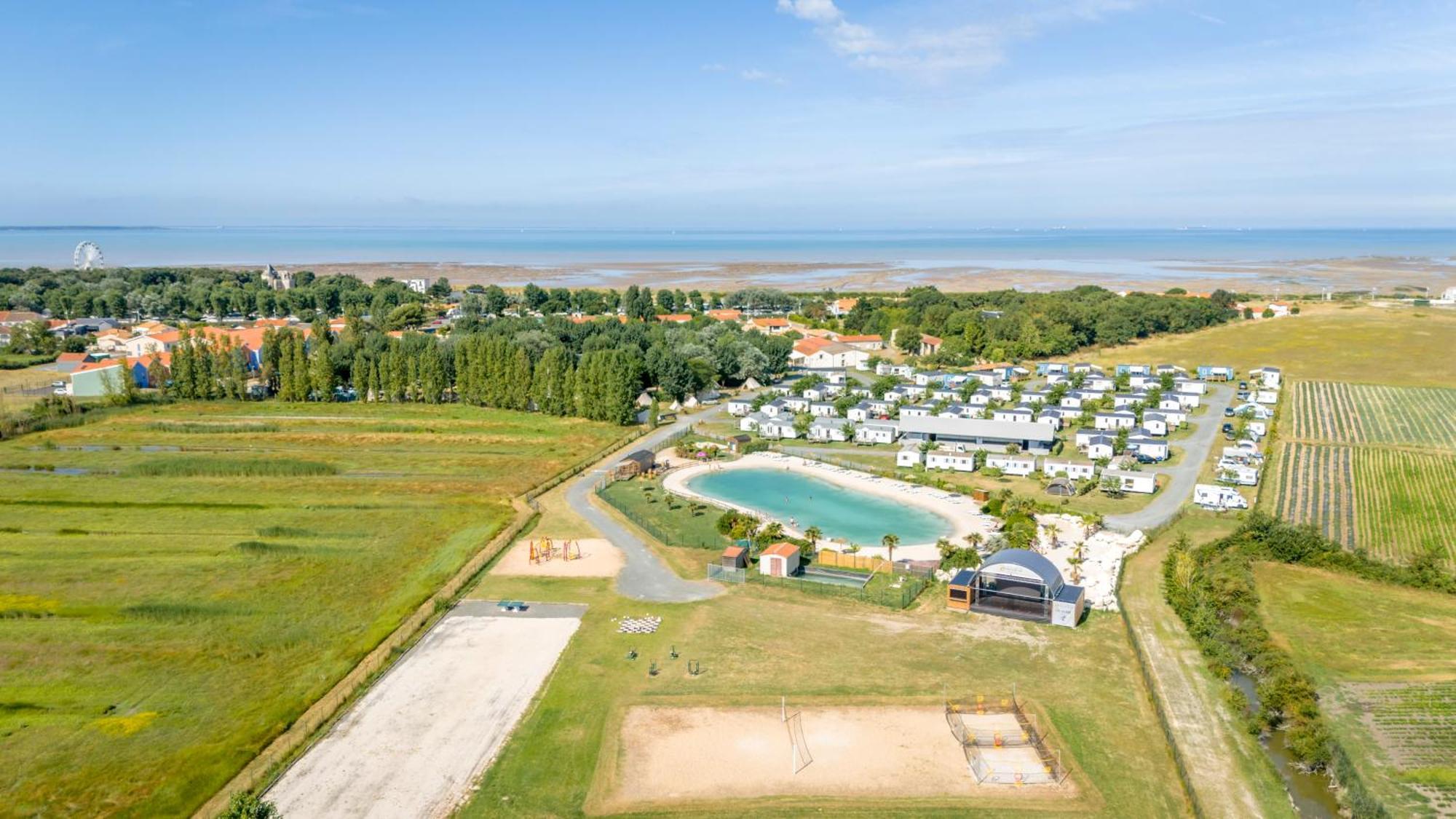 ホテル Kampaoh La Rochelle シャトライヨン・プラージュ エクステリア 写真